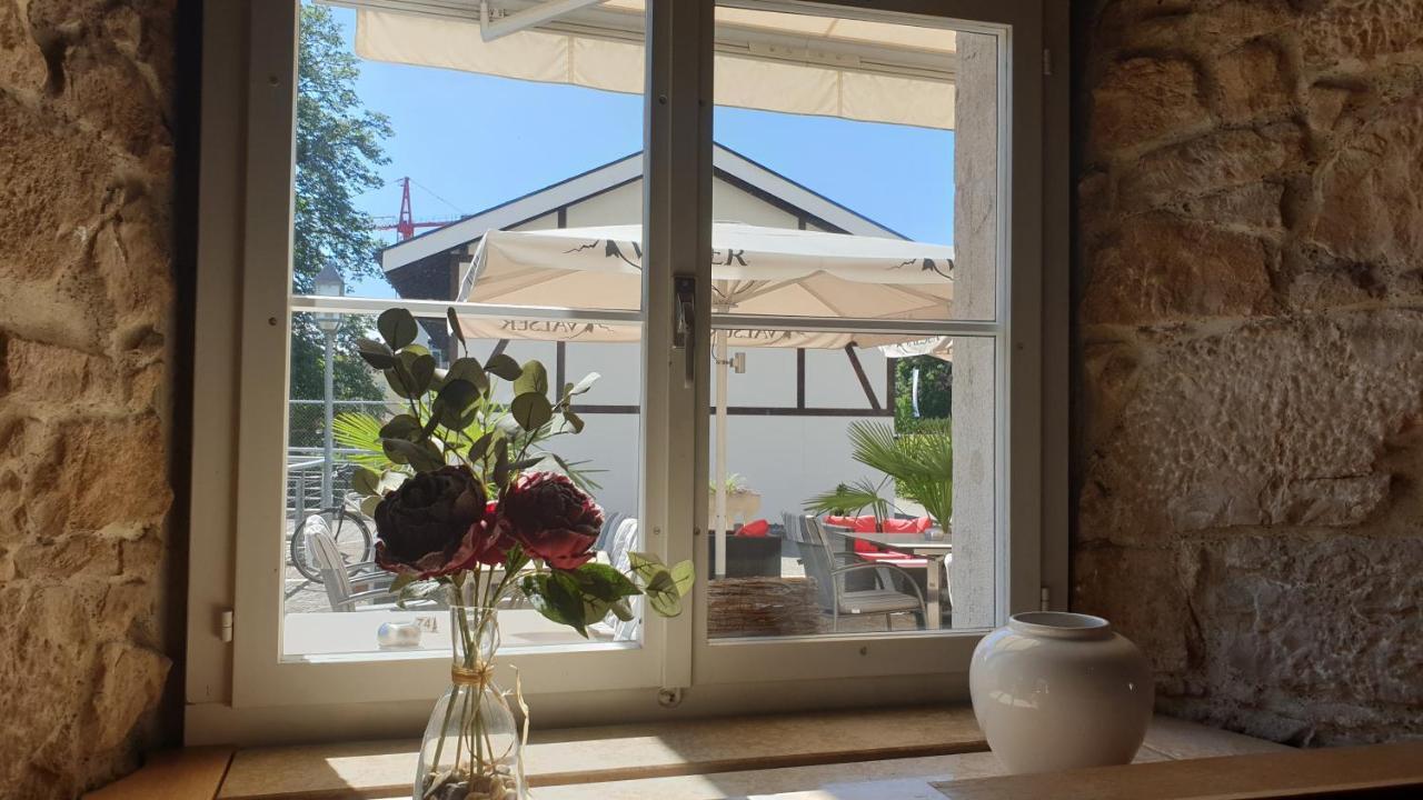ホテル バルスタル Balsthal エクステリア 写真
